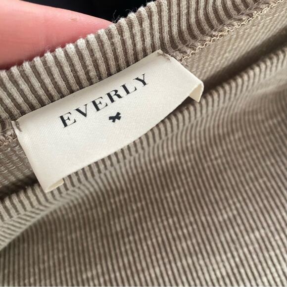 Everly ribbed sweater with open back detail - Picture 4 of 7